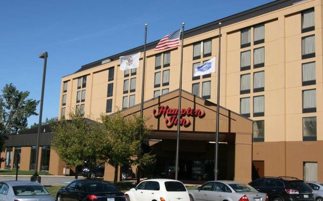 Hampton Inn Chicago-Carol Stream