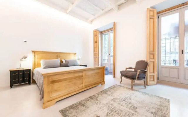 The Deauville Majestic 1 Bedroom in Chueca