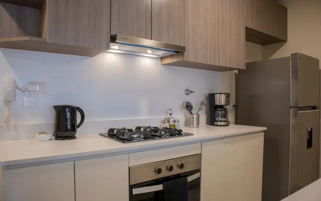 w Modern 2BR w Scenic Balcony Close to Kennedy Park