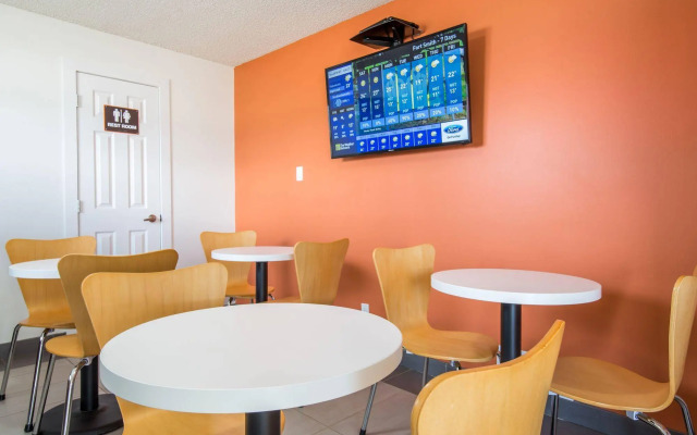 Motel 6 Fort Nelson, BC