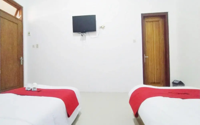 RedDoorz Syariah near Alun Alun Temanggung