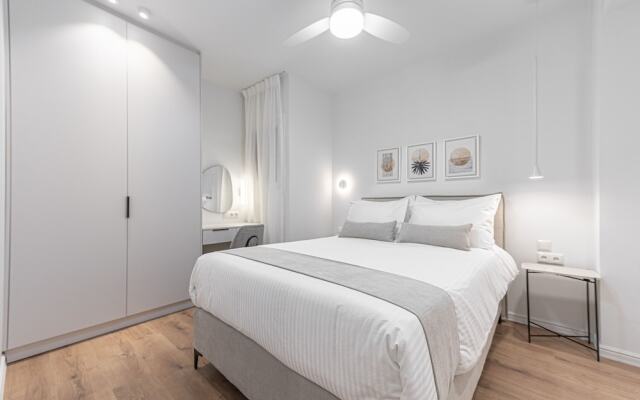 Phaedrus Living: Prosperity Residences Paradise