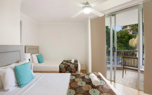 Rainbow Commodore Apartments