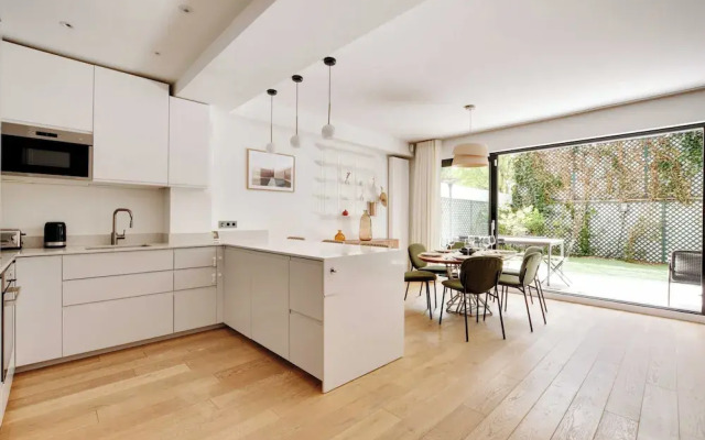 Passy / Eiffel Tower - Amazing 2BR With Garden