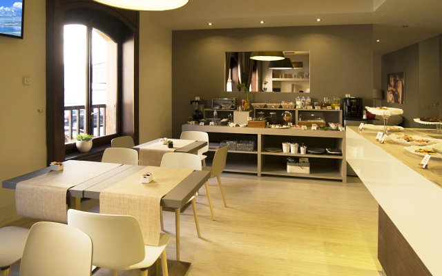 Hotel Ares