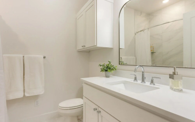 Near Downtown: Luxury Townhome in Bentonville!