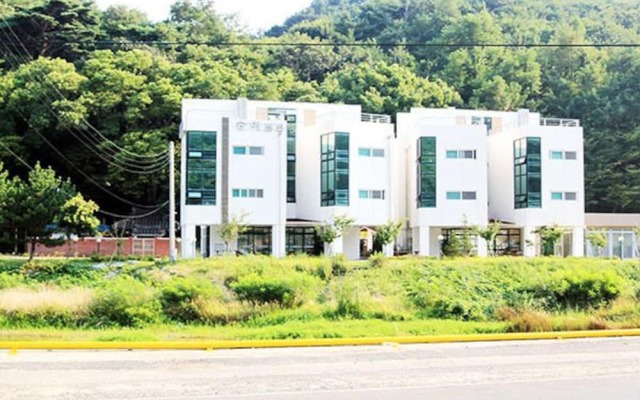 Yeongdeok Songa Pension