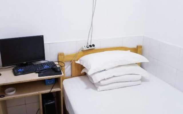 Hongfengle Hostel