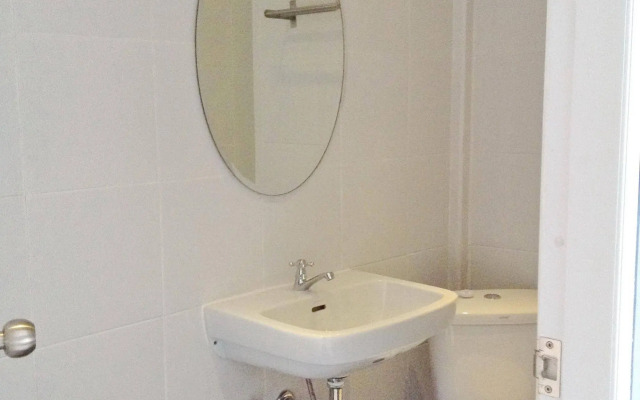 StayAt Bedever Bangkok Hotel