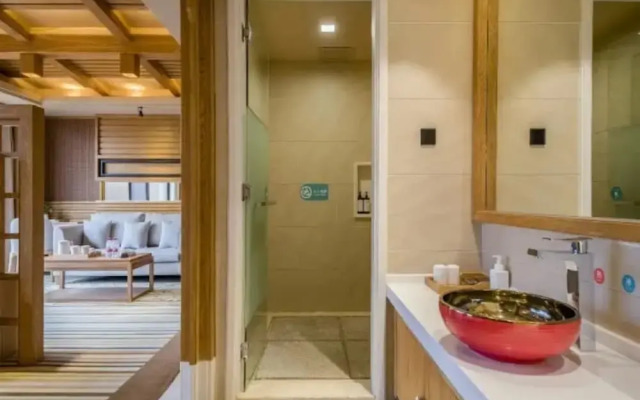 Vyluk J Hotel South Asian Garden Dianchi