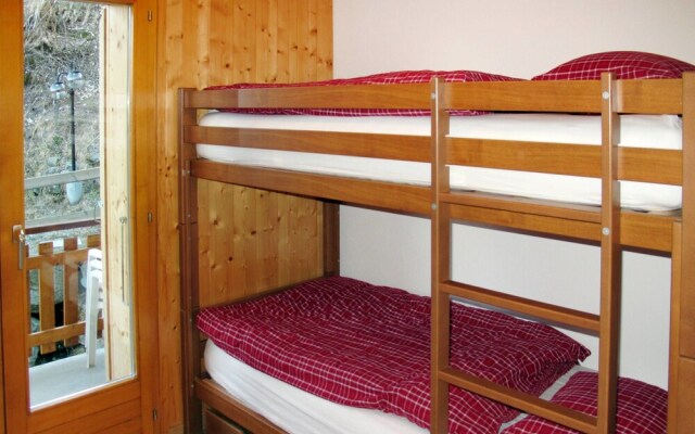 Hiboux Vex in Vex With 5 Bedrooms and 3 Bathrooms