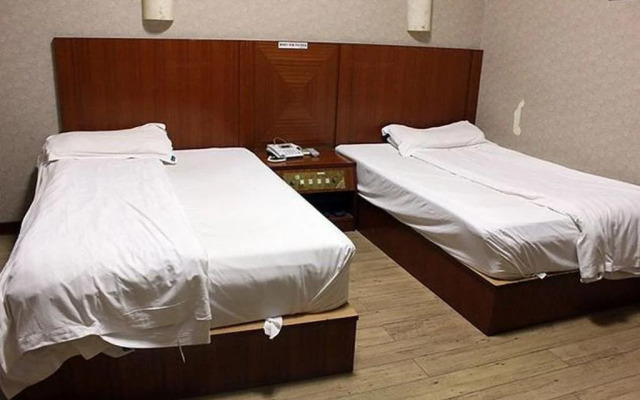 Tongxiang Phoenix Inn