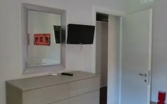 Bed & Breakfast Brothers & Sisters