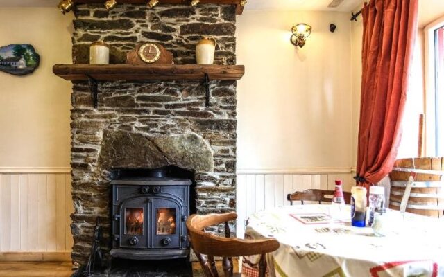 Cosy Cottage with open fire