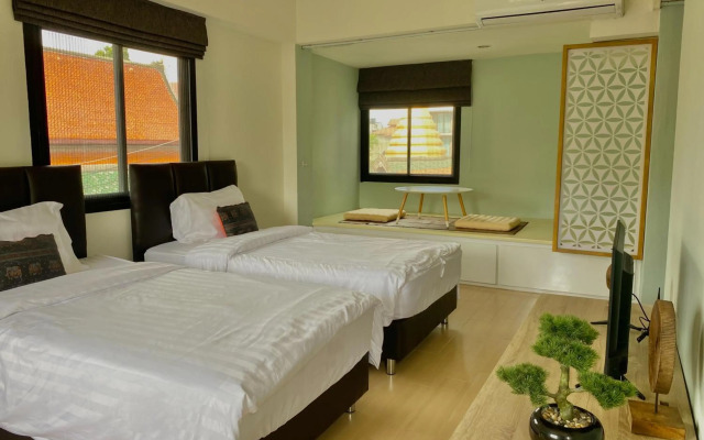 Baan Ploy in - Adults Only