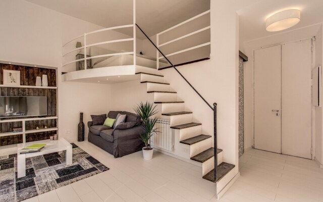 Aweshome - Spagna White Fair Loft