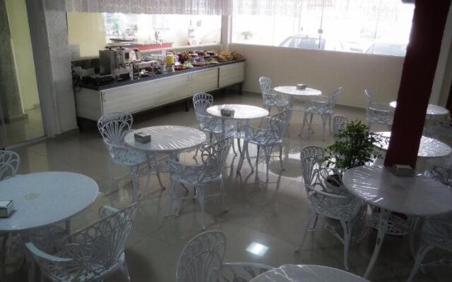 Pousada Golden House