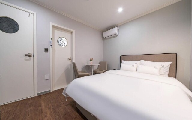 Hotel The M