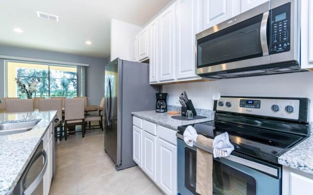 Solterra - 6108 Broad Oak Drive