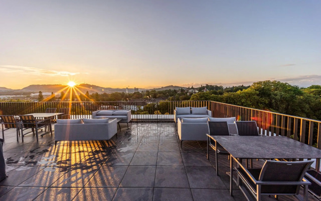 Prize by Radisson, Bern City