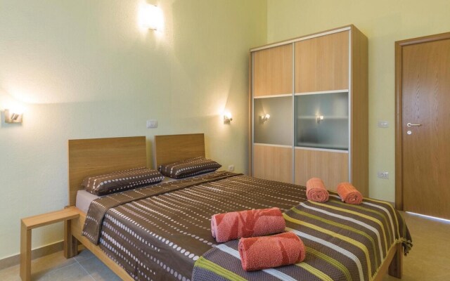 Amazing Home in Medulin With Wifi and 6 Bedrooms