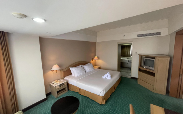 Horison Ultima Bandung – Guest Rooms – Bandung