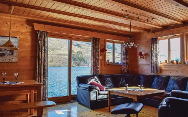 Stunning Home in Ølensvåg With 2 Bedrooms and Wifi