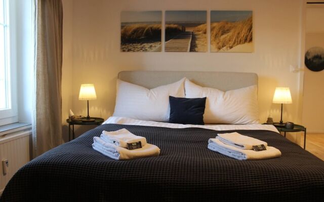 Completely Renovated Apartment Near the Train Station and the Center