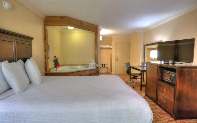 Edgewater Hotel - Gatlinburg
