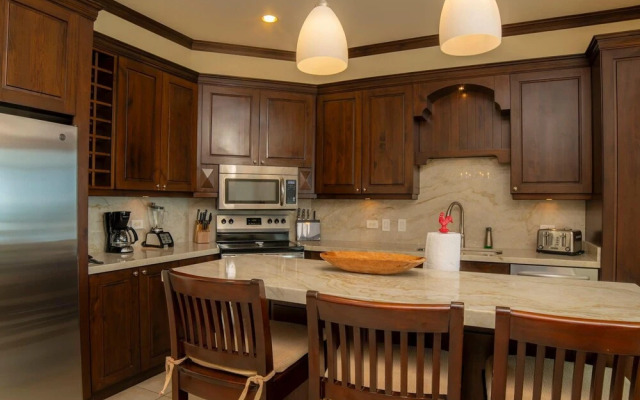 Altavista 5A 3 bdr 3 Bath Ocean View