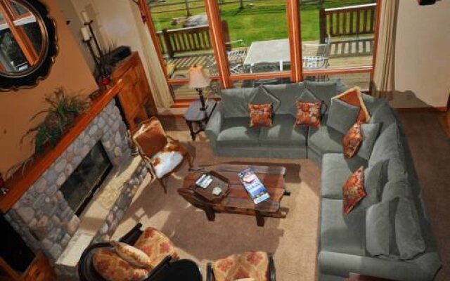 Lionsridge Loop Residence