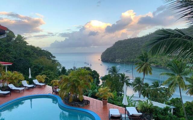 Marigot Palms Luxury Caribbean Guesthouse and Apartment Suites