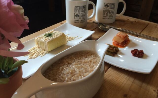 Sunny-Hunny Guesthouse - Hostel