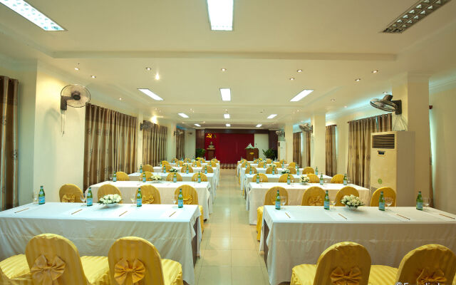 Muong Thanh Vinh Hotel