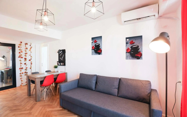 Victoria Avenue Apartment