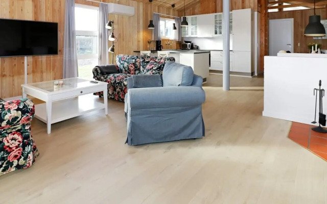 10 Person Holiday Home in Hadsund-by Traum