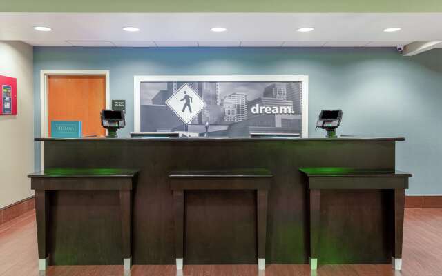 Hampton Inn Richmond - South