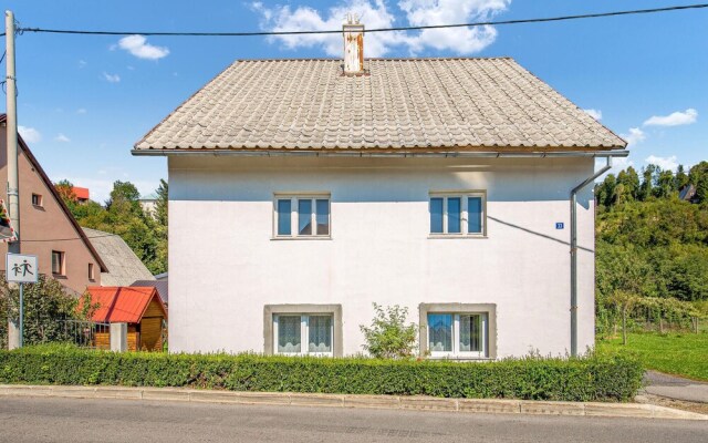 Awesome Home in Fuzine with Hot Tub, WiFi & 3 Bedrooms
