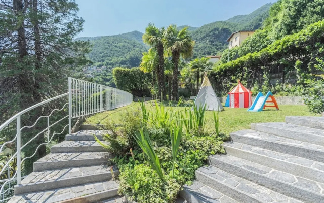Villa Chiara Moltrasio With Private Garden by Rent all Como