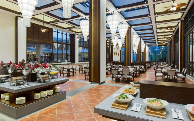 LN Dongfang Hot Spring Resort