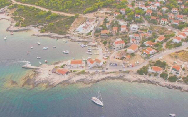 The Sea House Apartments