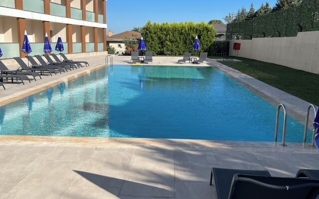 Holiday Inn Express Manisa - West