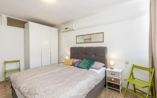 Sunny City Apartment