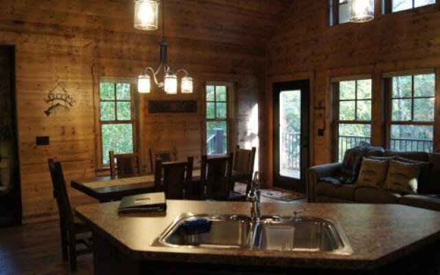 Crosslake Treetop Village