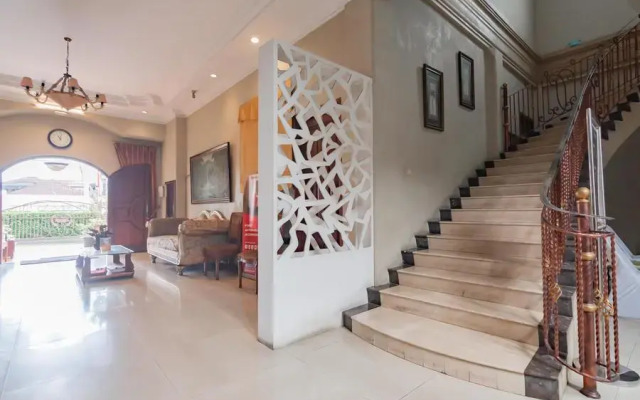 RedDoorz Plus @ NAZ Hotel Bogor
