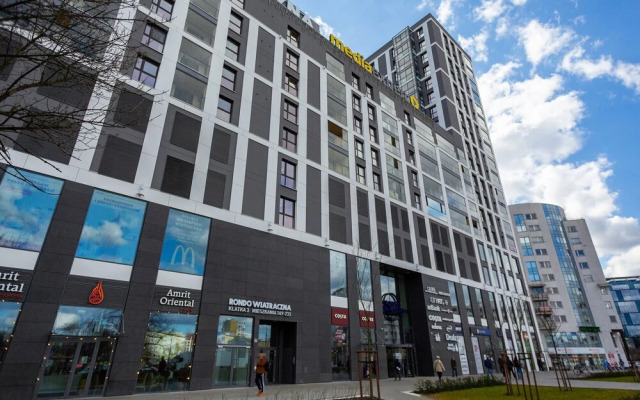 Rondo Wiatraczna Warsaw by Renters