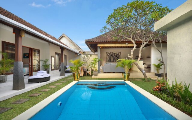 Monaco Complex Four Villas