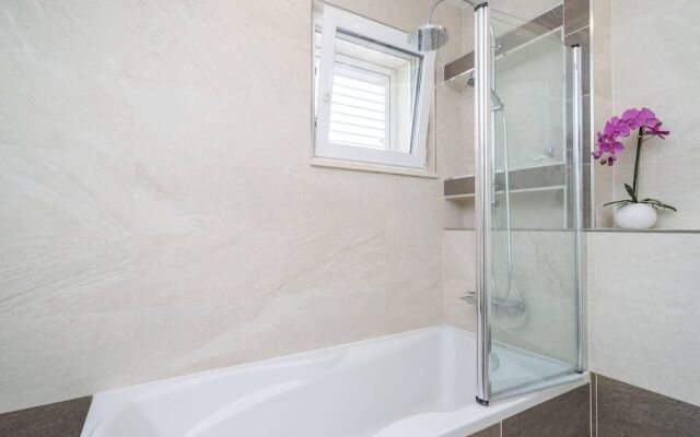 Apartment Marlo in Dubrovnik With sea View