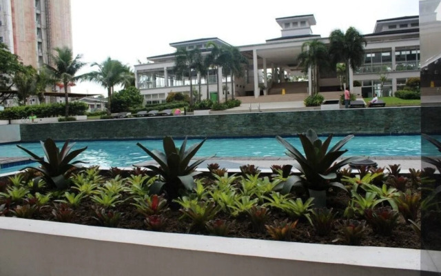 Grass Residences - Condo