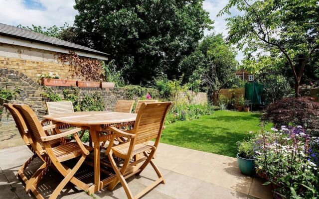 Archway Garden